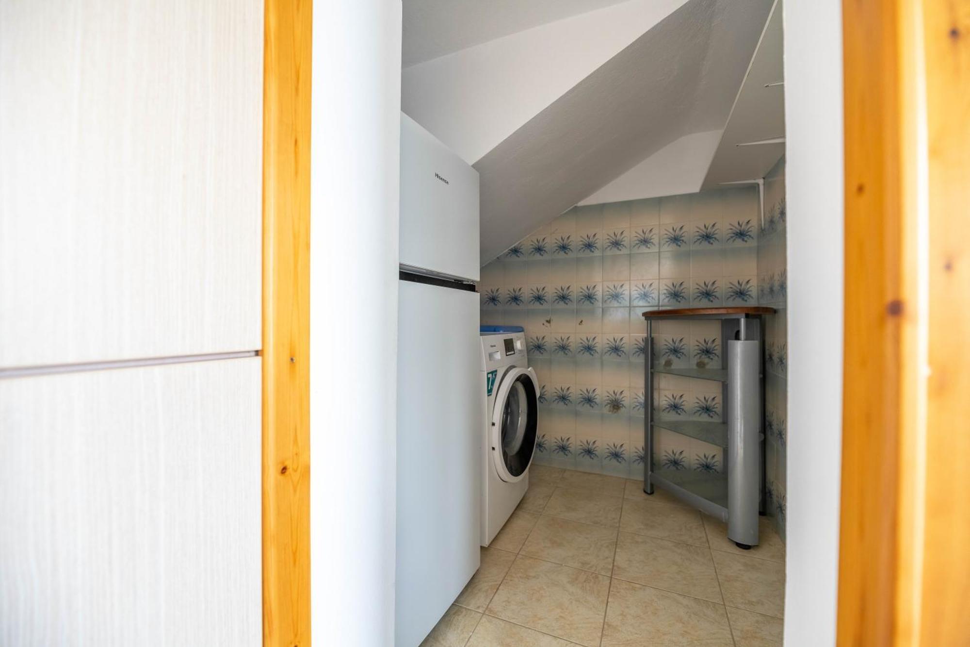 Springs Petronas Apartment Archangelos  Eksteriør billede